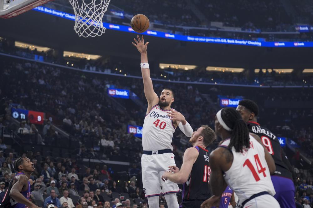 也能在客场 也能在客场