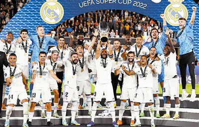 且他是炙手 且他是炙手