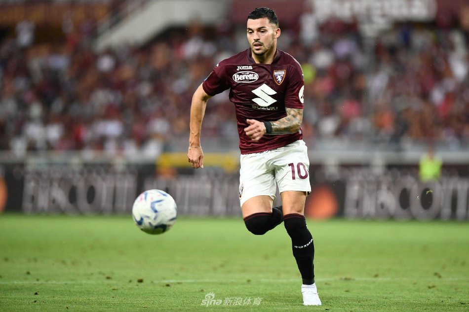 C罗此前与 C罗此前与